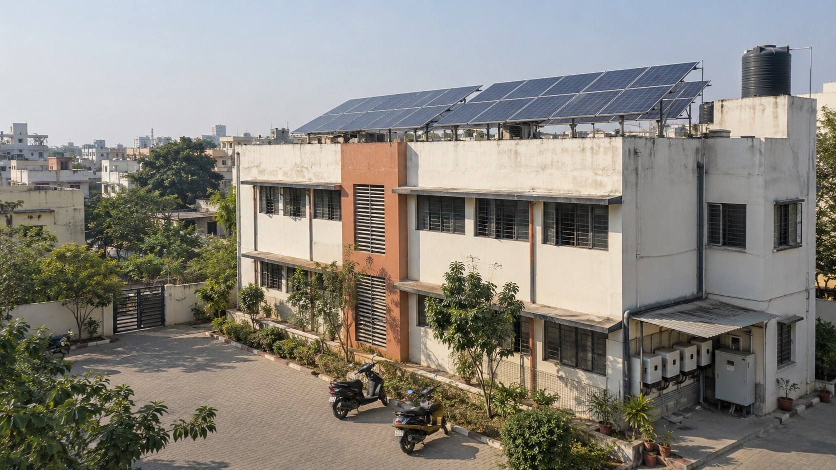 Flat-roof solar on an office building